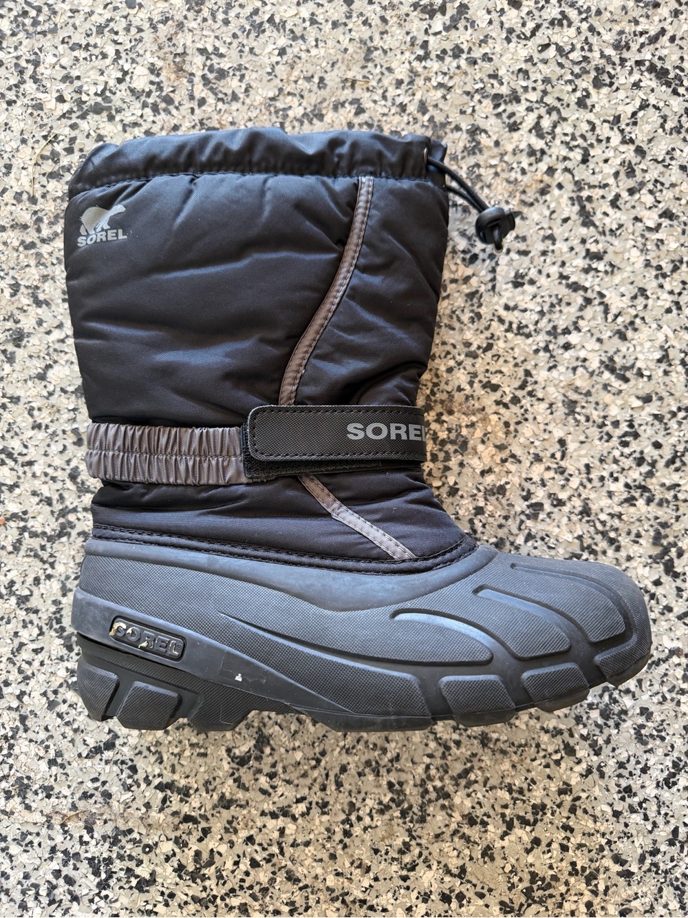 Sorel Size 6 Winter Boot - Durable Tread Sole Black